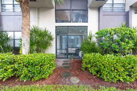 $220,000 | 10710 Royal Palm Boulevard, Unit 22, Coral Springs, FL 33065
