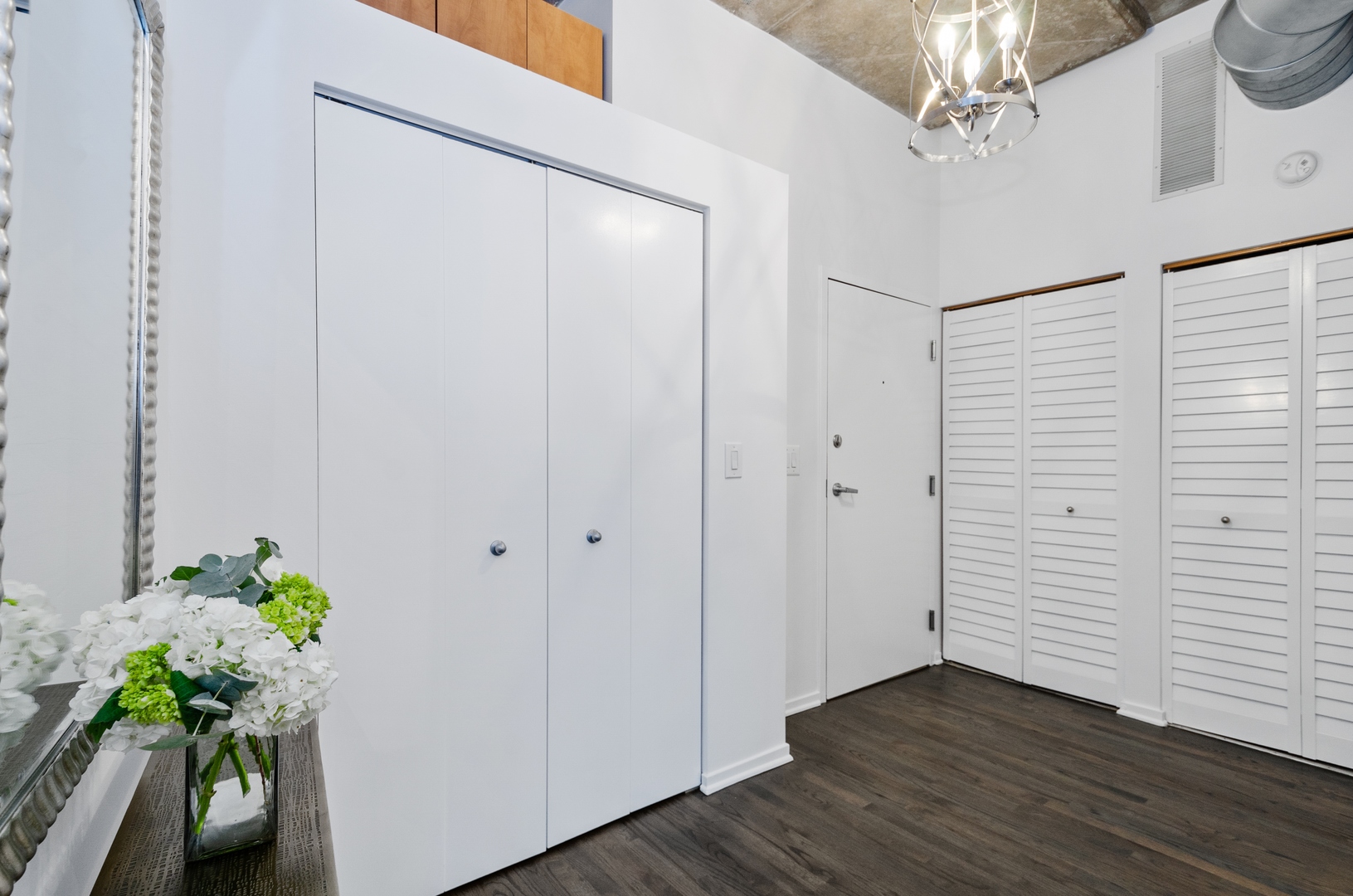 6 South Laflin Street, Unit 607 Chicago, IL 60607 - Photo 2 of 26