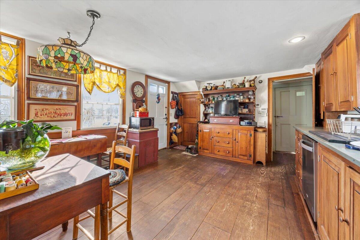 93 River Road Windham, ME 04062 - Photo 10 of 52 32-93 River-32