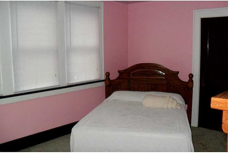 565 Reno Street Rochester, PA 15074 - Photo 15 of 25 Master Bedroom.
