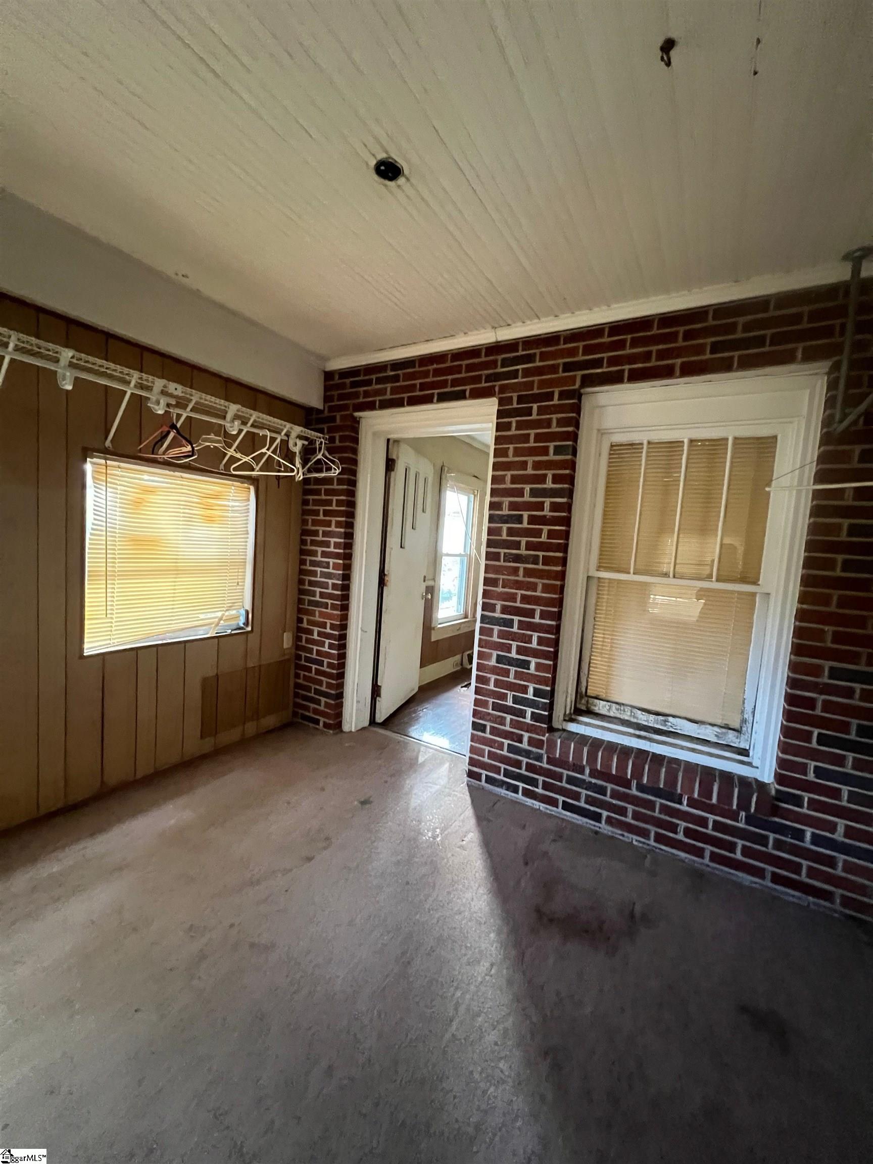 460 State Rd S-42-50 Woodruff, SC 29388 - Photo 17 of 24