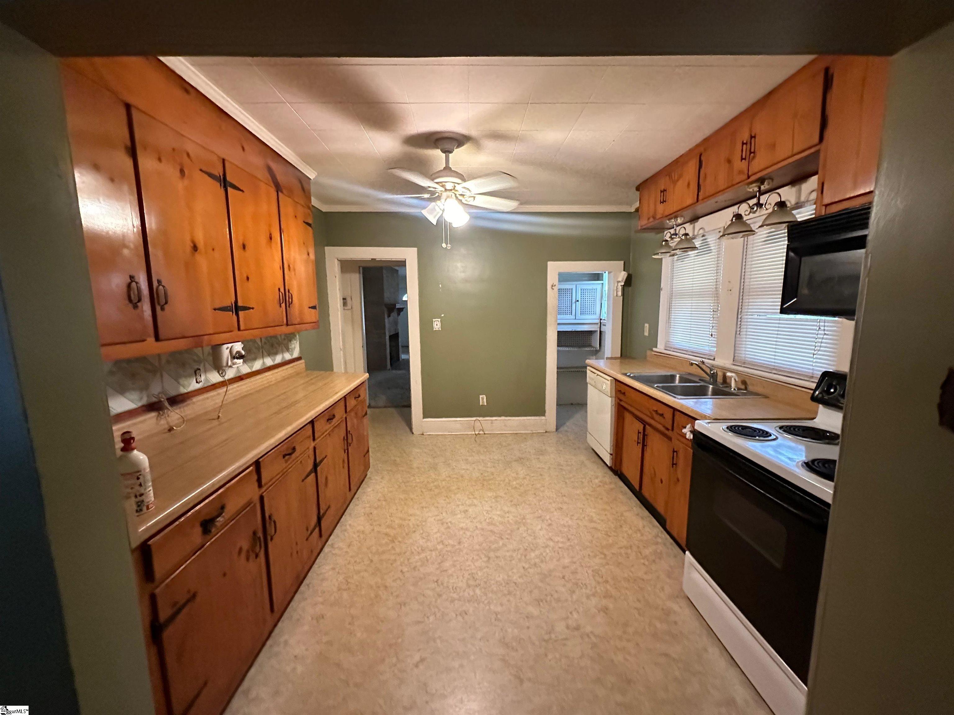 460 State Rd S-42-50 Woodruff, SC 29388 - Photo 10 of 24