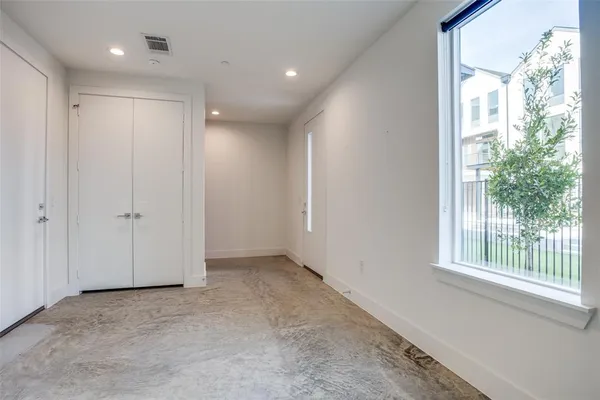 $3,100 | 4426 Cabell Drive, Unit 1202, Dallas, TX 75204