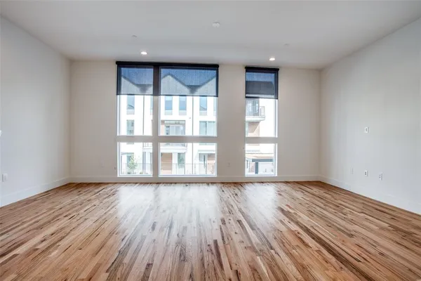 $3,100 | 4426 Cabell Drive, Unit 1202, Dallas, TX 75204