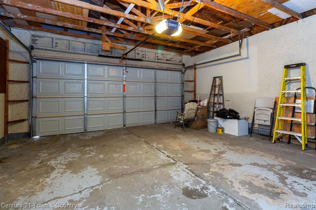 562 Lockport Road Rochester, MI 48307 - Photo 29 of 38