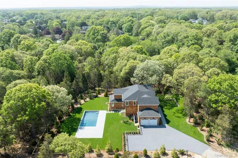 $2,795,000 | 205 Kats Court, East Marion, NY 11939