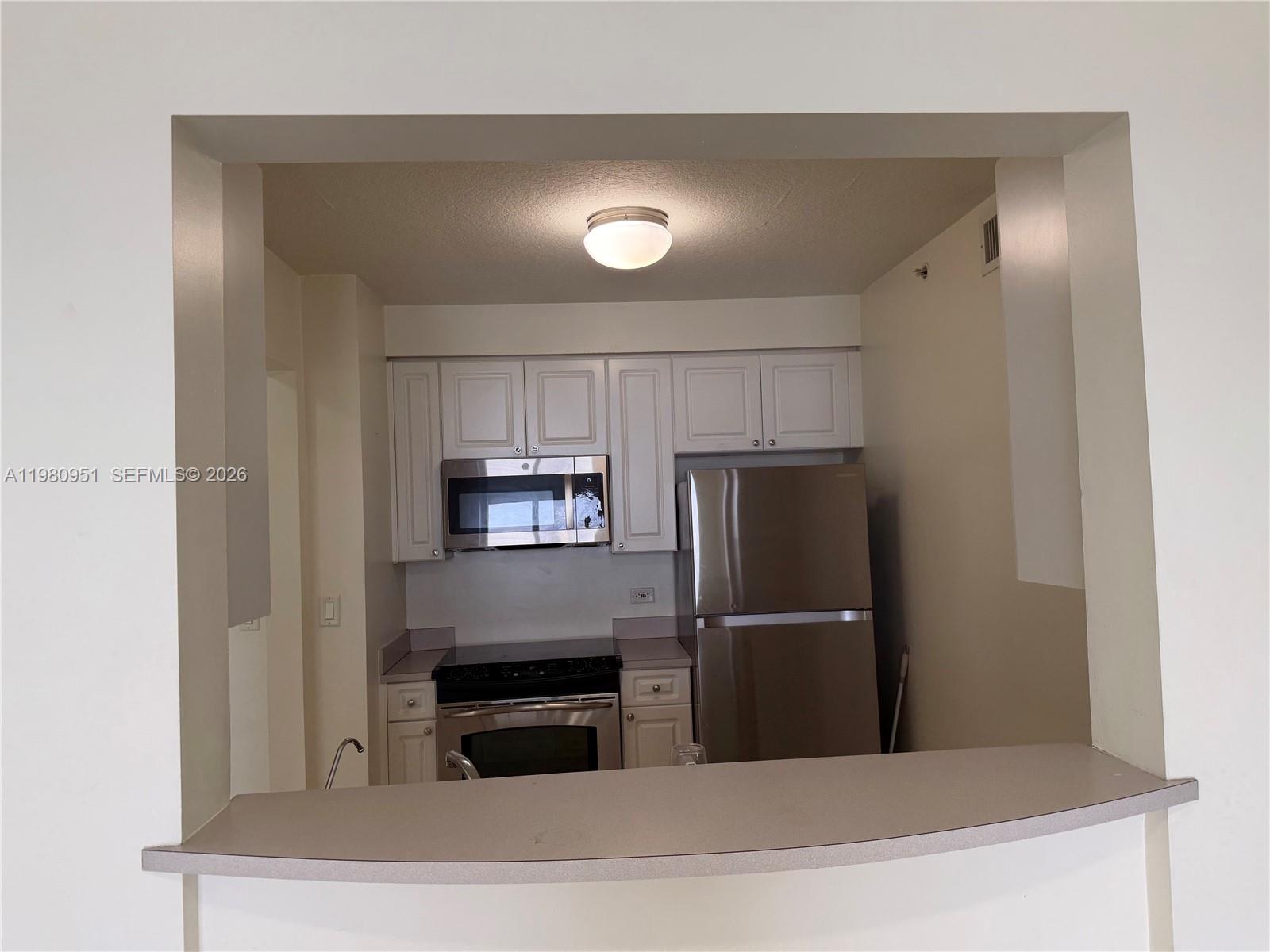 900 Southwest 8th Street, Unit 604 Miami, FL 33130 - Photo 25 of 38
