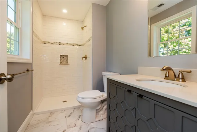 $599,900 | 7 June Court, West Warwick, RI 02893