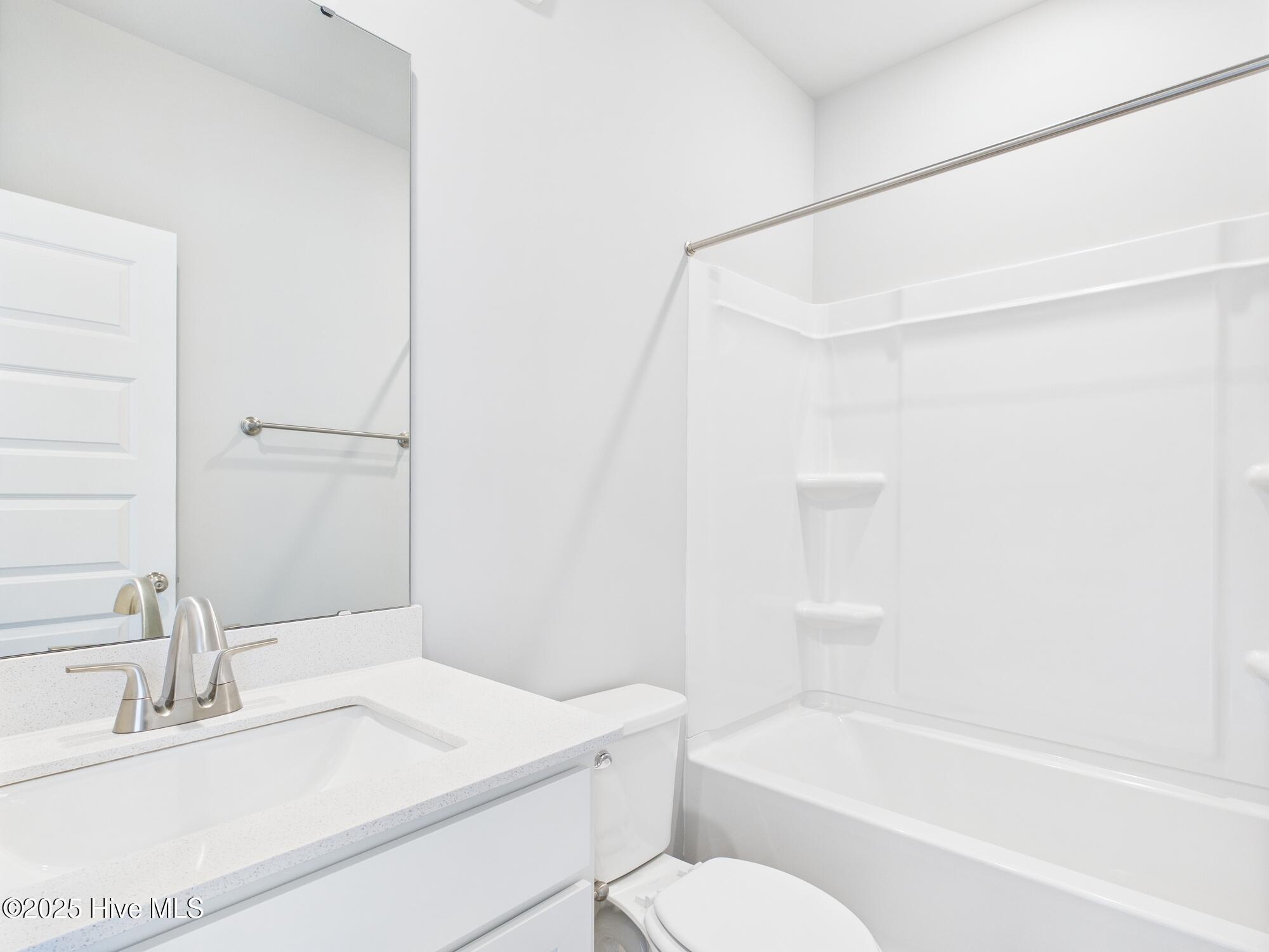 1251 Shaw View Alley, Unit 101 Raleigh, NC 27601 - Photo 34 of 47 CAM01608G0-PR0097-STILL065