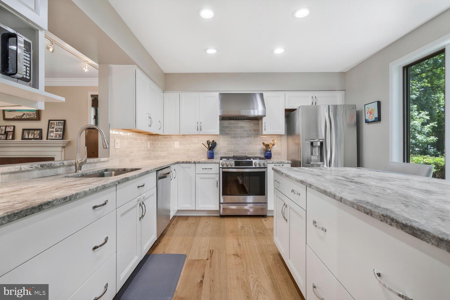 3725 Crane Road Port Republic, MD 20676 - Photo 9 of 32 Kitchen