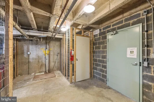 a view of an indoor space