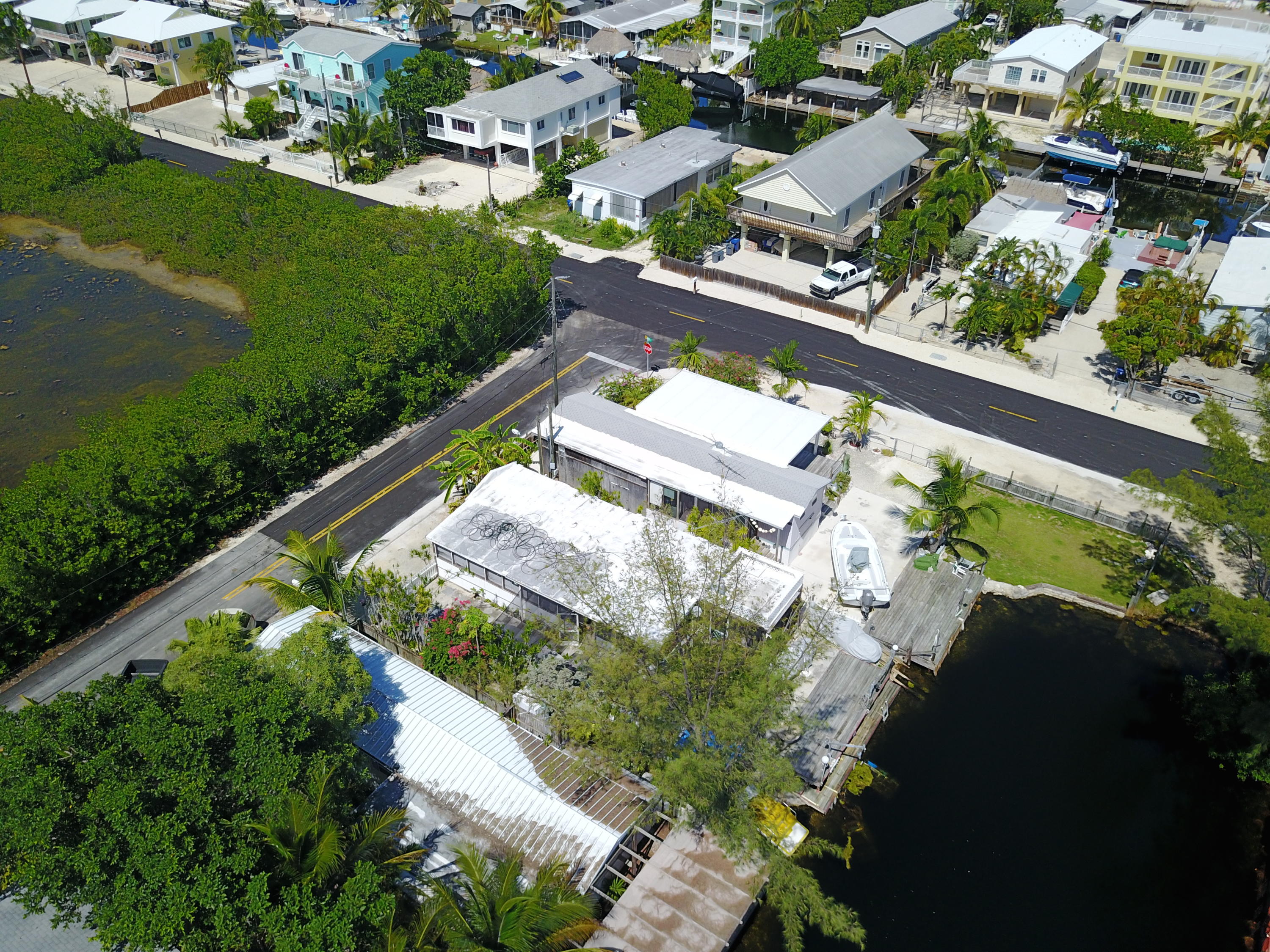29 Osprey Road Key Largo, FL 33037 - Photo 3 of 14 Recreational canal