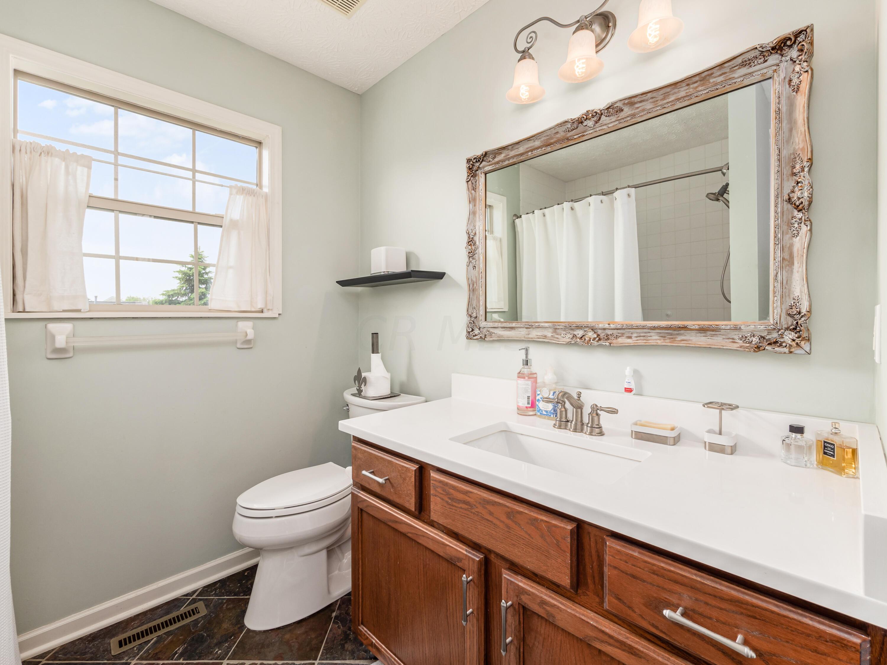 5481 Fox Hill Road Hilliard, OH 43026 - Photo 26 of 36 N_5481_Foxhill059