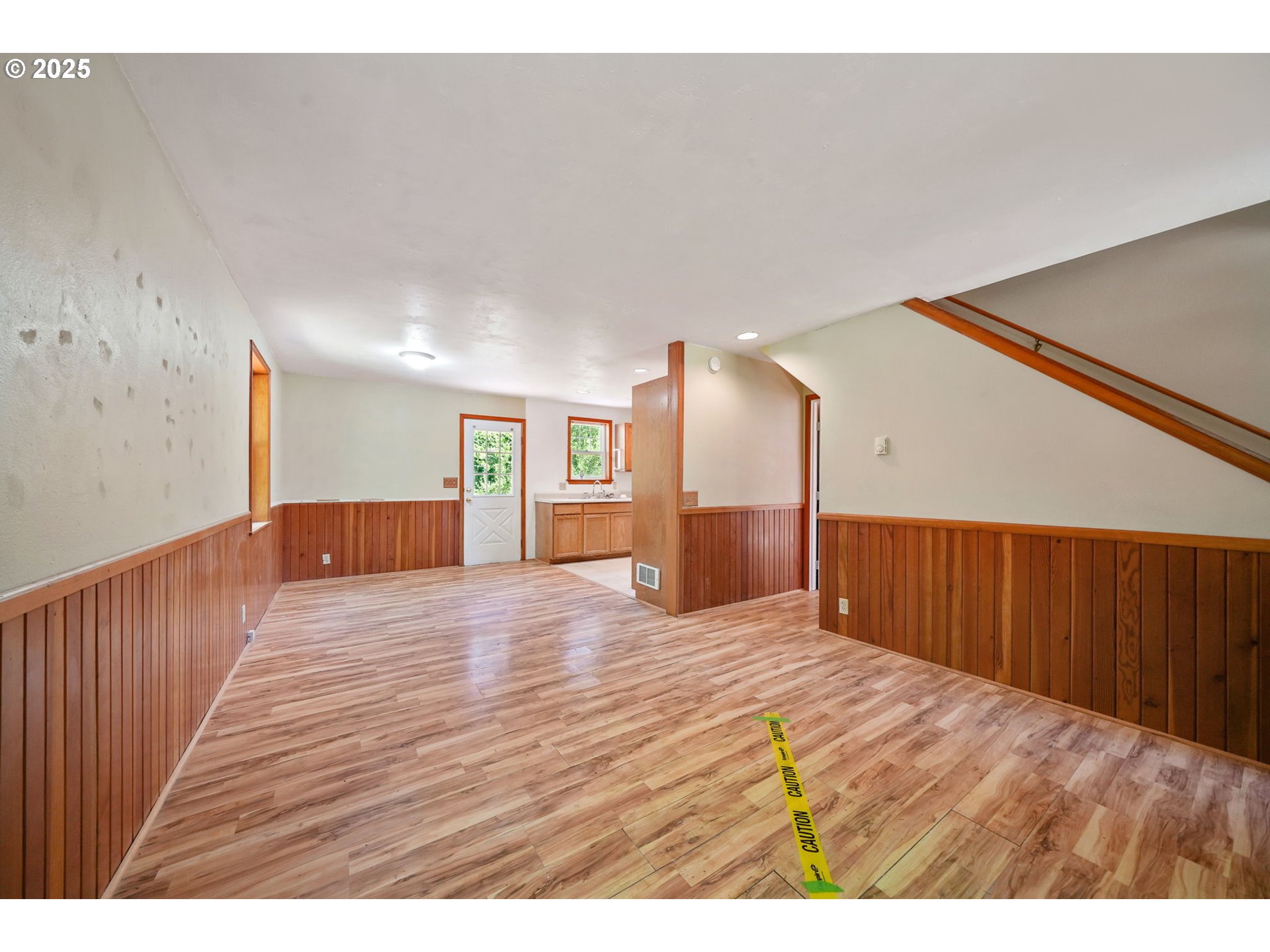 90450 Deadwood Creek Road Deadwood, OR 97430 - Photo 42 of 47 a view interior of the house