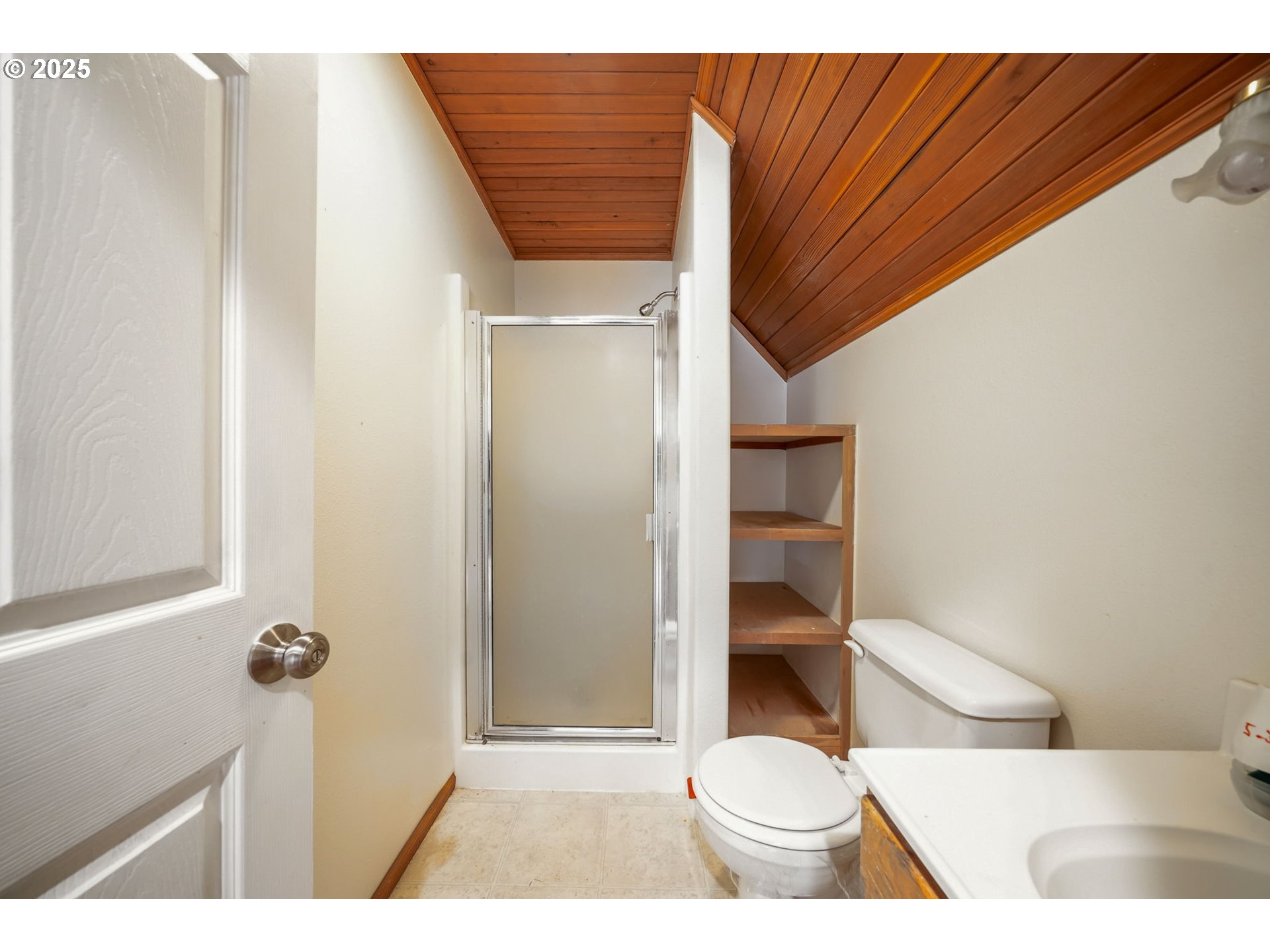 90450 Deadwood Creek Road Deadwood, OR 97430 - Photo 47 of 47 a bathroom with a toilet and a shower