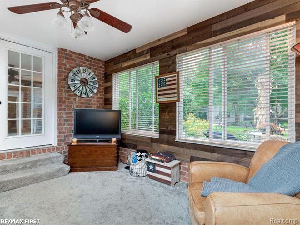 298 West St Clair Street Romeo, MI 48065 - Photo 16 of 48 50004708-16.JPG