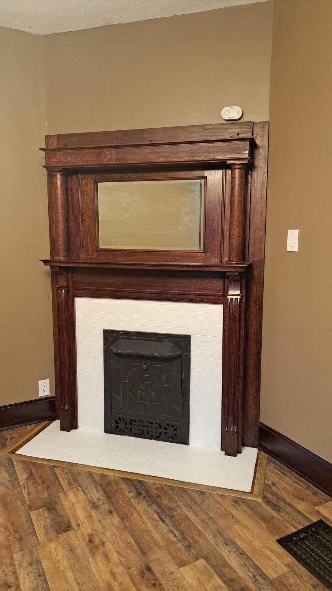 76 Commodore Street Newark, OH 43055 - Photo 12 of 53 Original Mantel