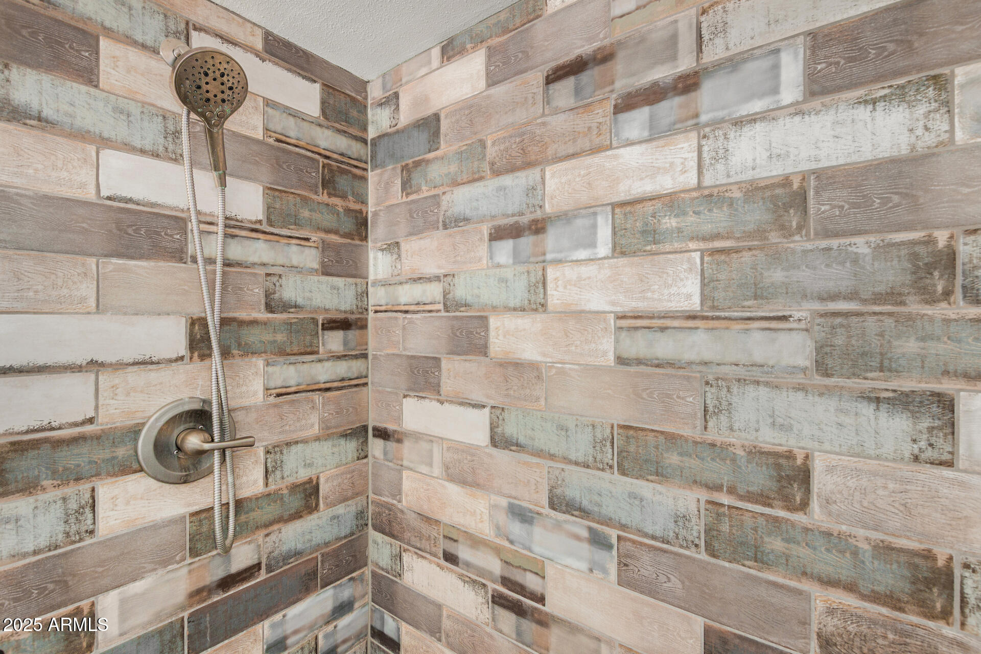 4201 East Camelback Road, Unit 15 Phoenix, AZ 85018 - Photo 17 of 32 a bathroom with a shower