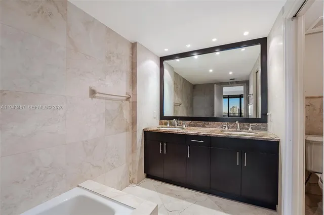 $2,300,000 | Northeast Coconut Grove, Miami, FL 33133