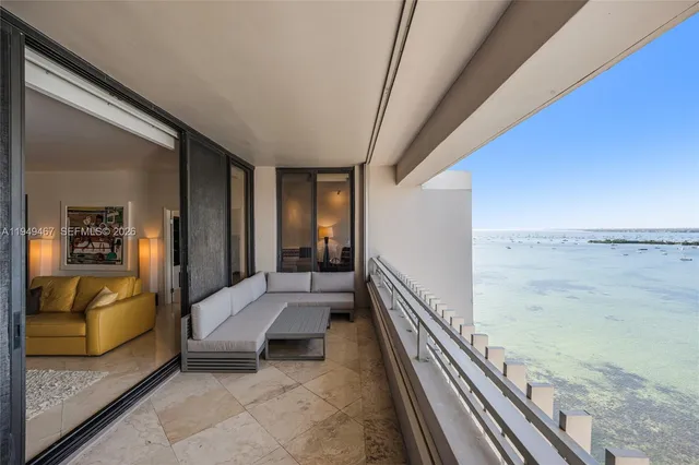 $2,300,000 | Northeast Coconut Grove, Miami, FL 33133