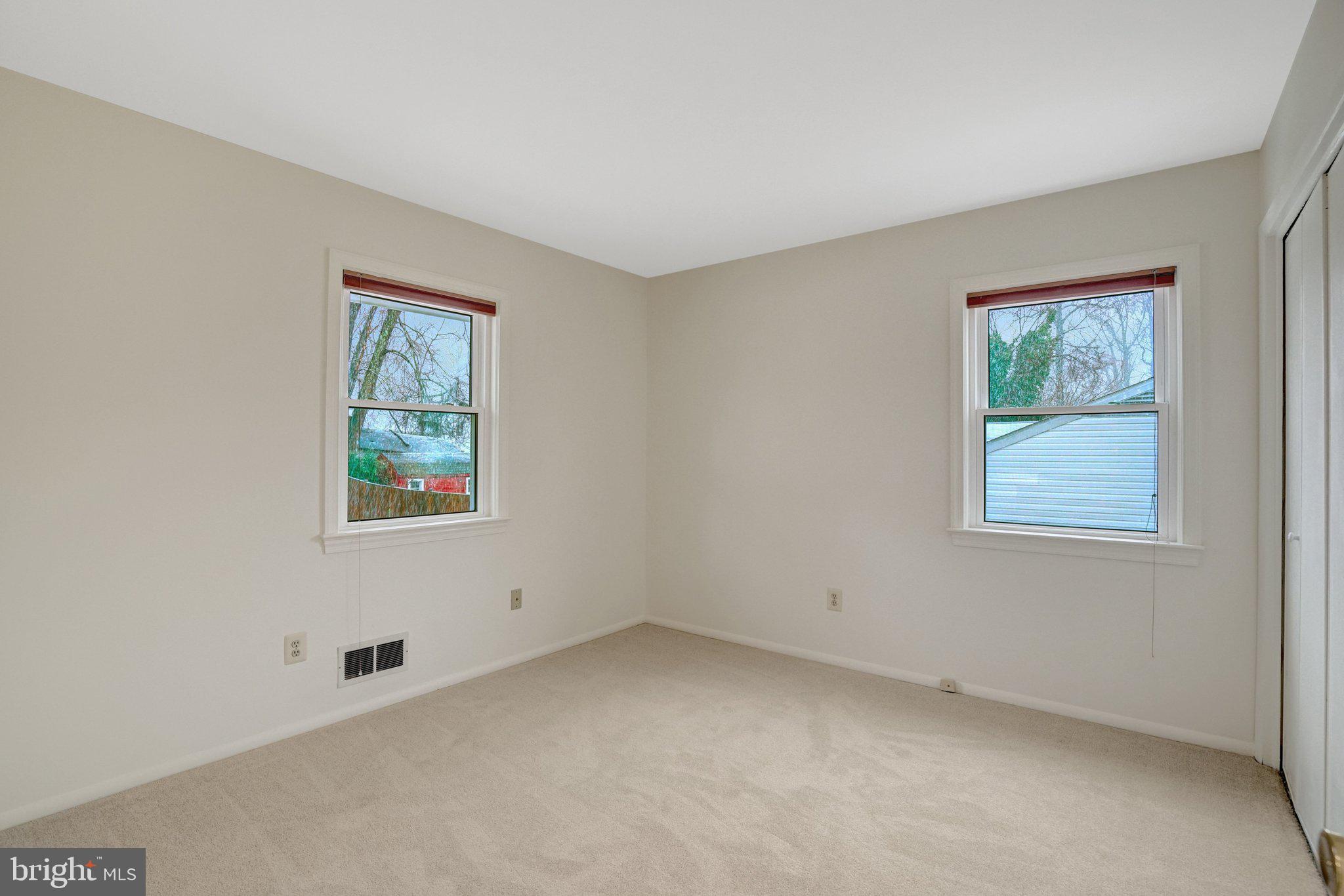 5417 Juliet Street Springfield, VA 22151 - Photo 19 of 46 an empty room with windows
