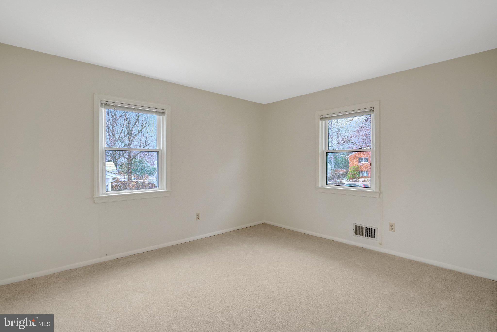 5417 Juliet Street Springfield, VA 22151 - Photo 21 of 46 an empty room with a window