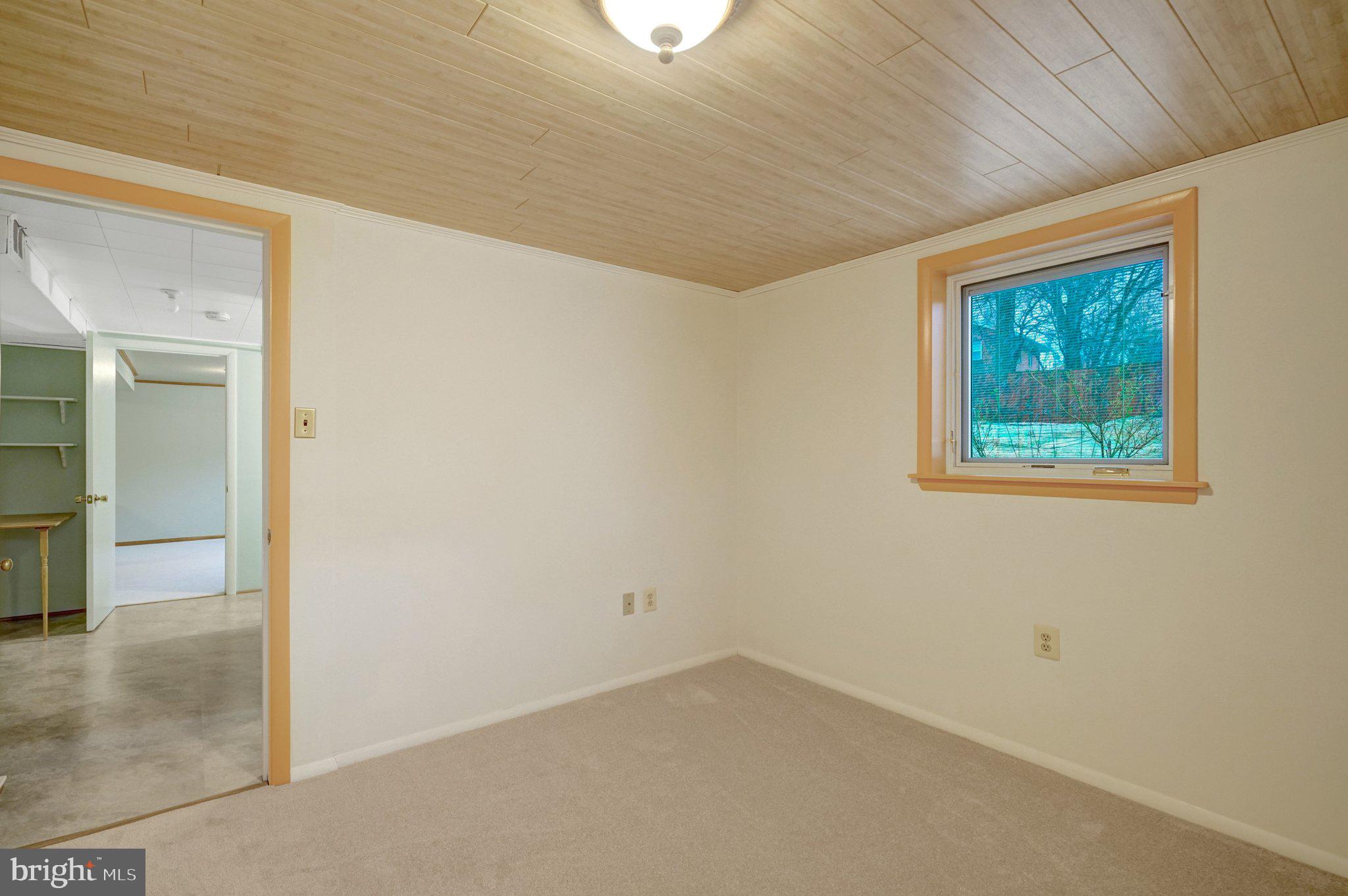 5417 Juliet Street Springfield, VA 22151 - Photo 37 of 46 an empty room with windows