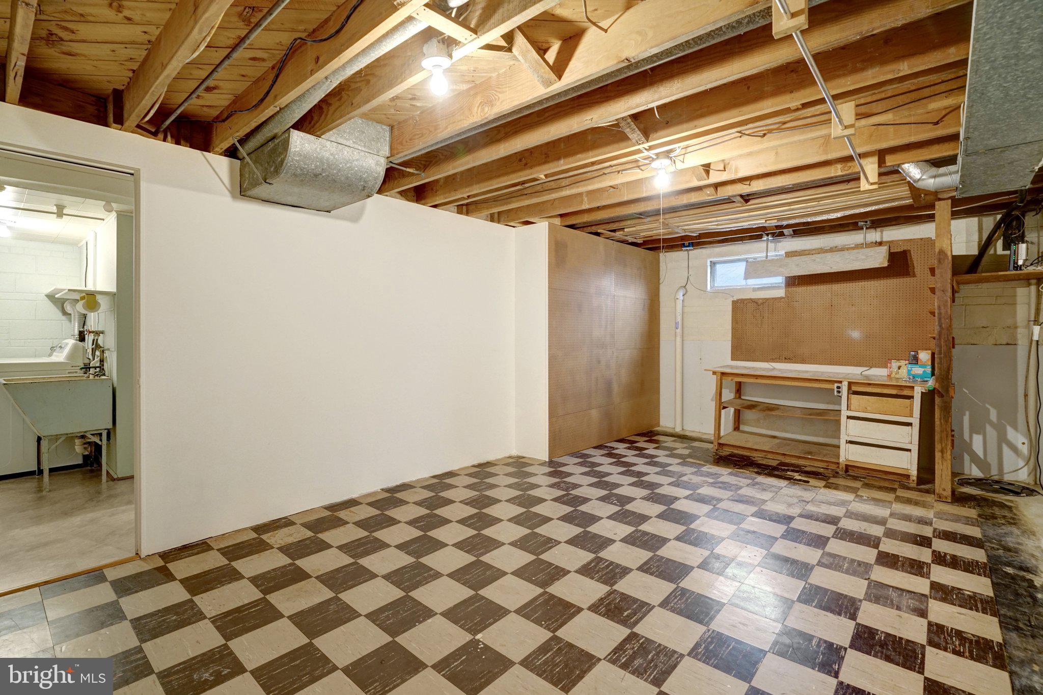 5417 Juliet Street Springfield, VA 22151 - Photo 39 of 46 a view of an empty room