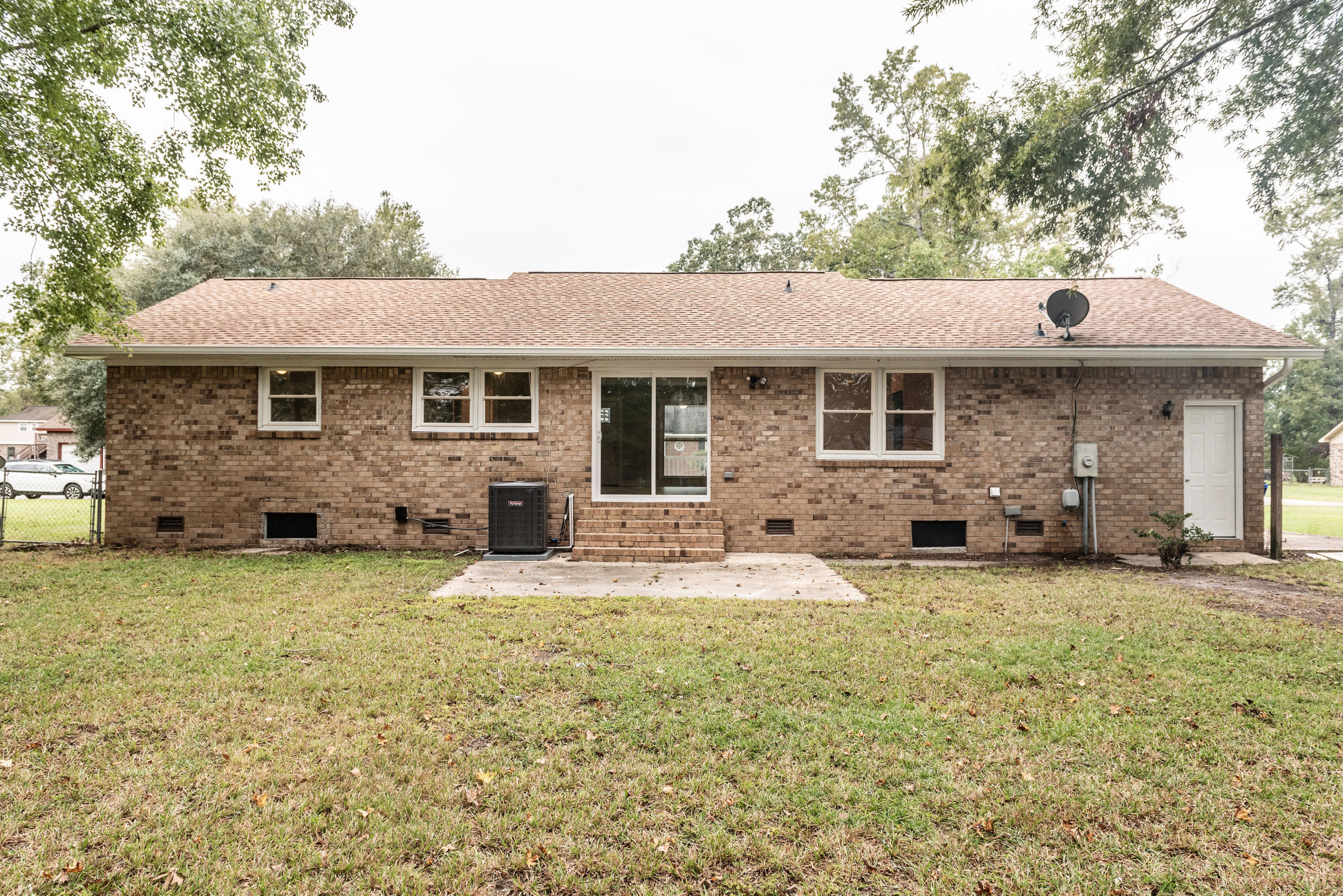 384 Oxford Road Ladson, SC 29456 - Photo 13 of 42 DSC_4332