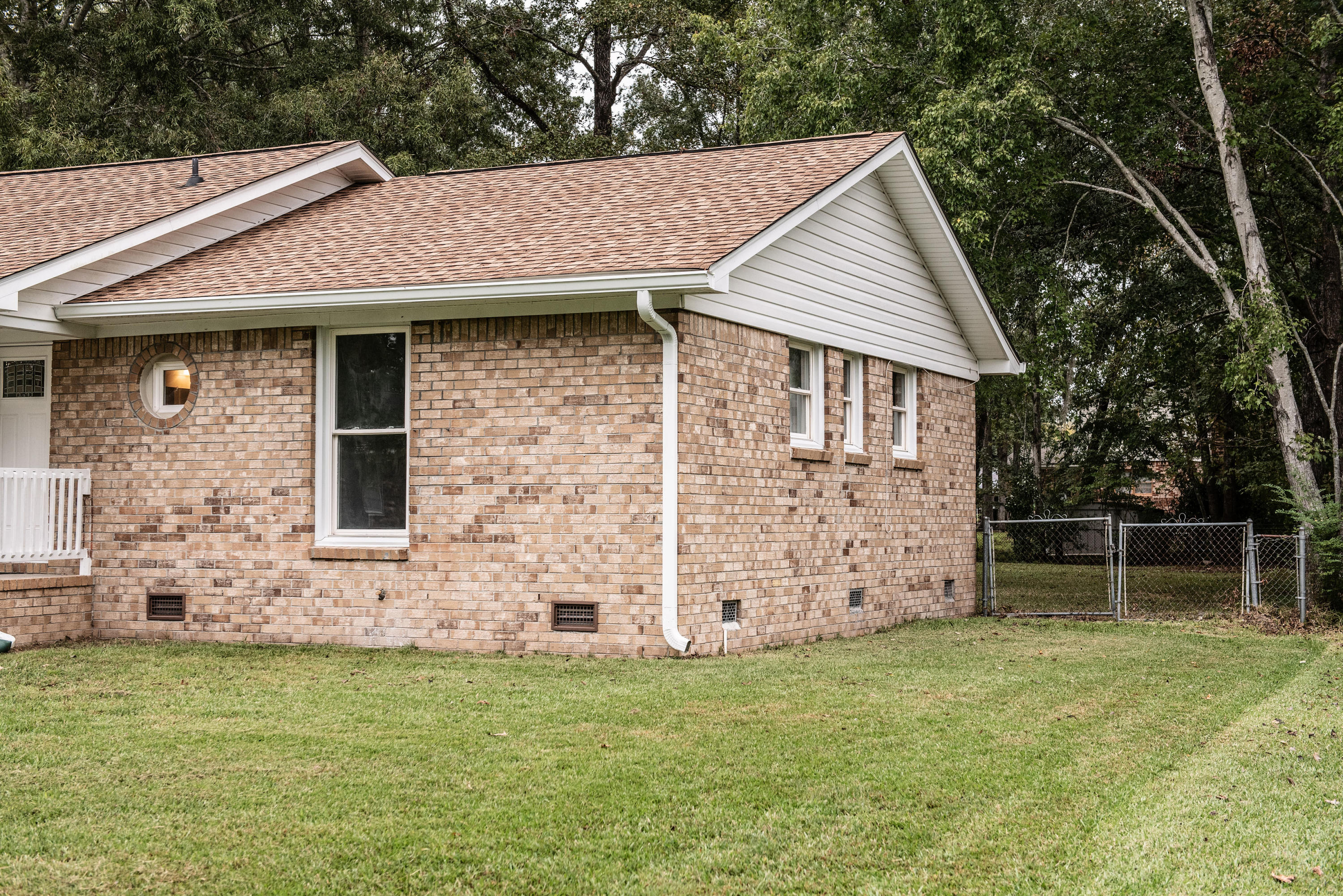 384 Oxford Road Ladson, SC 29456 - Photo 5 of 42 DSC_4308