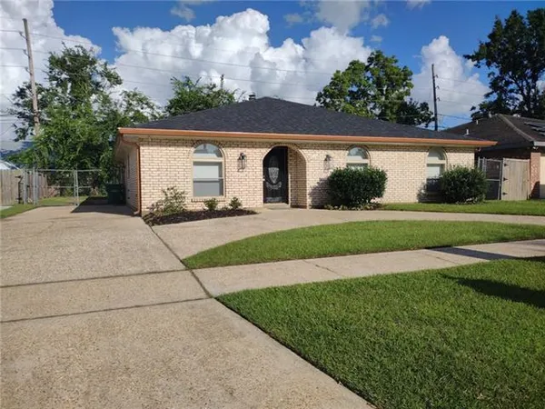 $225,000 | 1620 Cambridge Drive, Laplace, LA 70068