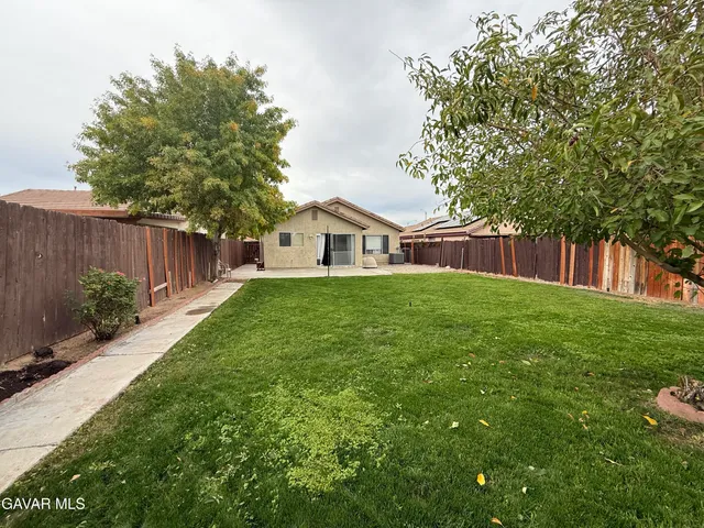 $2,100 | 36938 Bernardin Drive, Palmdale, CA 93550