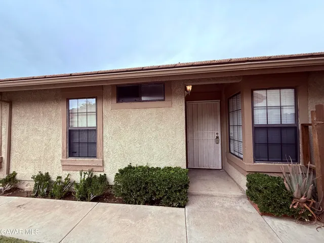 $2,100 | 36938 Bernardin Drive, Palmdale, CA 93550