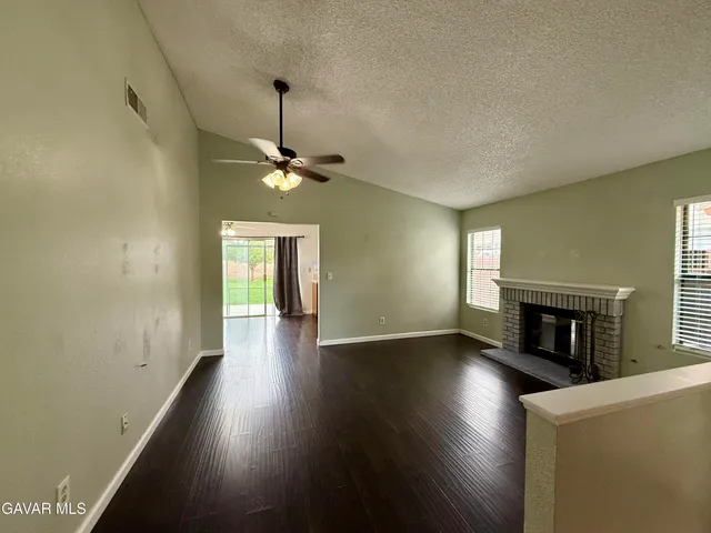 $2,100 | 36938 Bernardin Drive, Palmdale, CA 93550