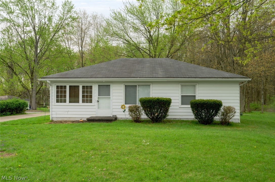 1603 Grandview Road Lake Milton, OH 44429 - Photo 1 of 35 Welcome home to 1603 Grandview Road!!