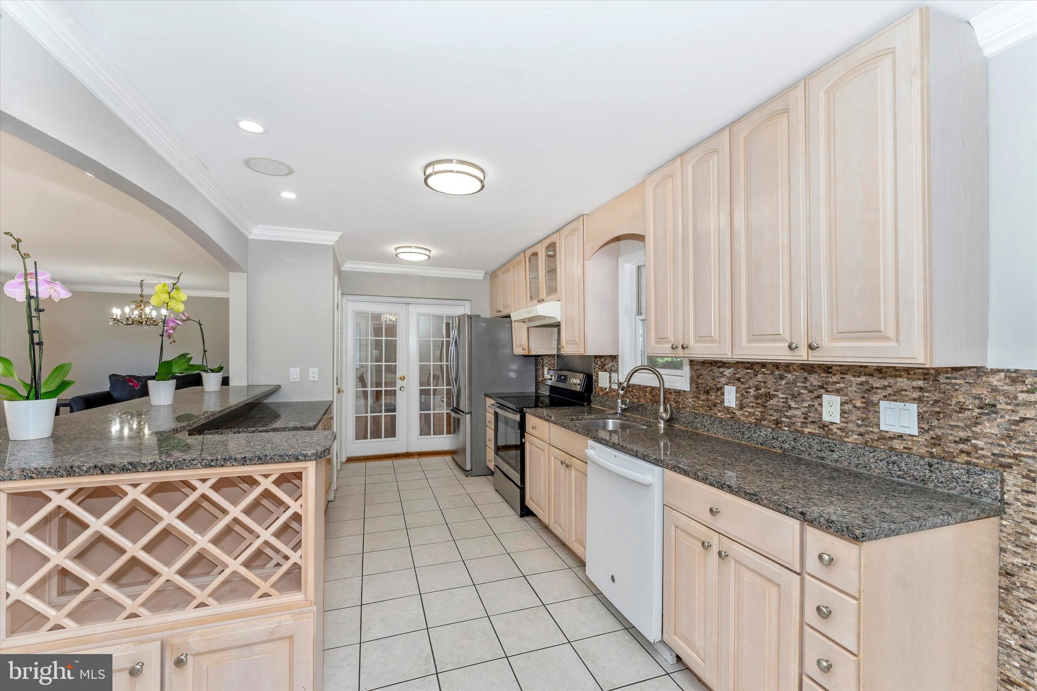 8807 Postoak Road Potomac, MD 20854 - Photo 12 of 54 Gallery Image 12