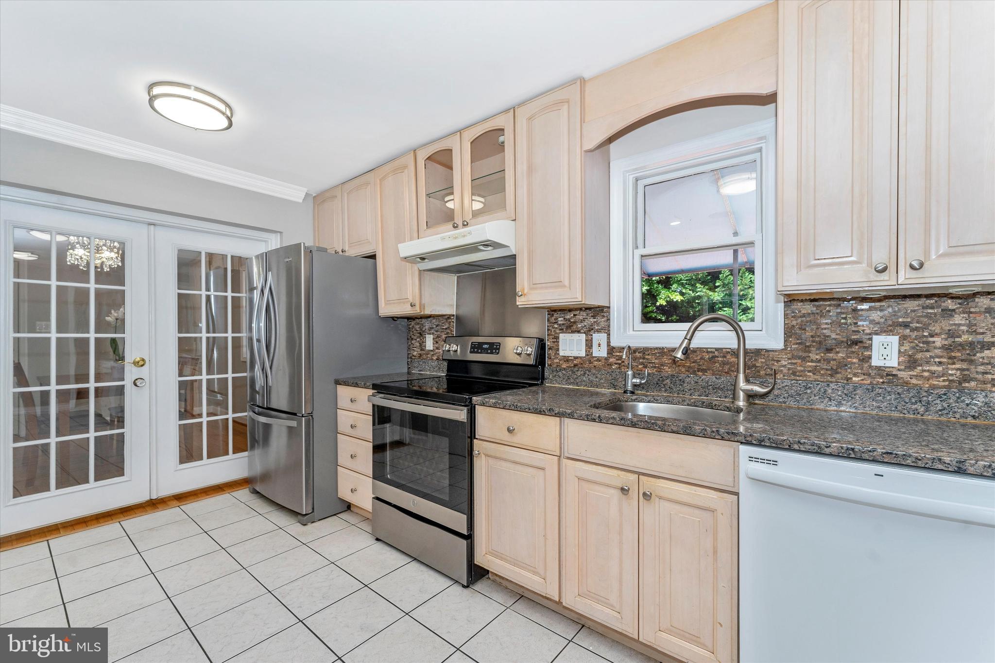 8807 Postoak Road Potomac, MD 20854 - Photo 10 of 54 Gallery Image 10