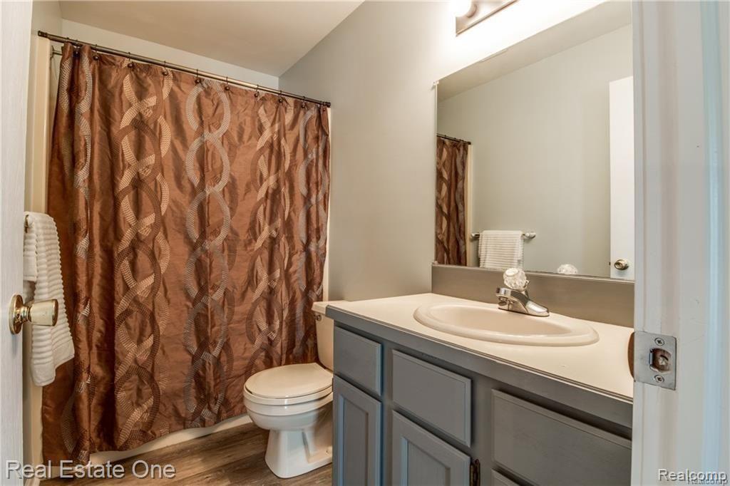 3894 Lippincott Road Lapeer, MI 48446 - Photo 19 of 34 Full bath