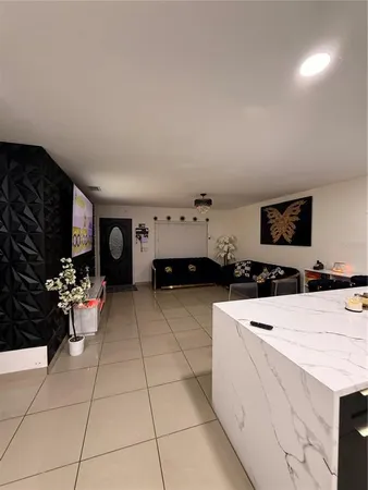 $2,700 | 1305 East Louise Avenue, Tampa, FL 33603