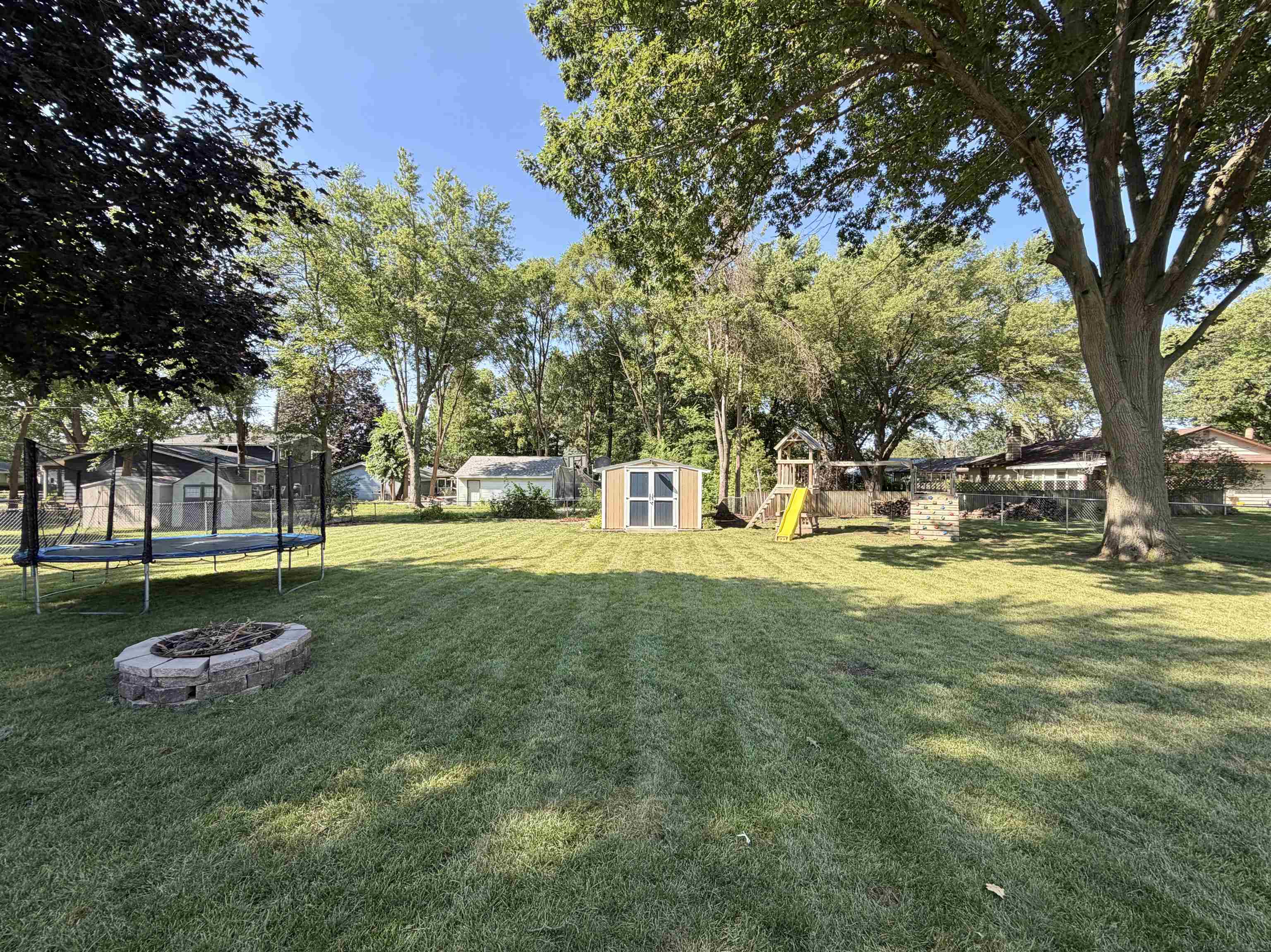 2015 Murphy Woods Road Beloit, WI 53511 - Photo 27 of 34 Gallery Image 27