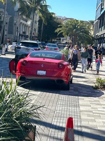 a view of a lake with house