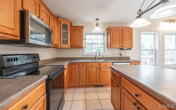 $420,000 | 10625 Pine Needle Circle, Rolla, MO 65401