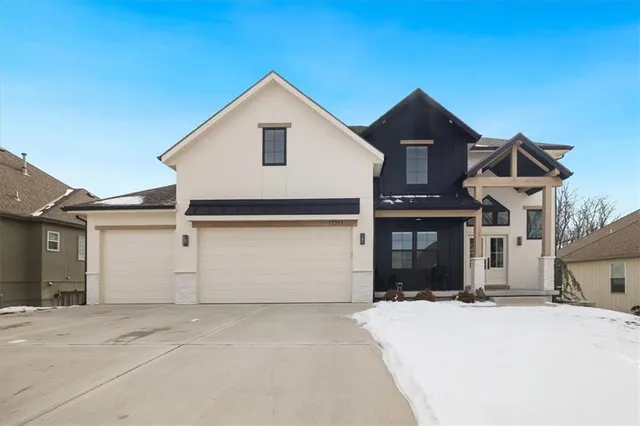 $809,000 | 17711 Mission Ridge, Smithville, MO 64089