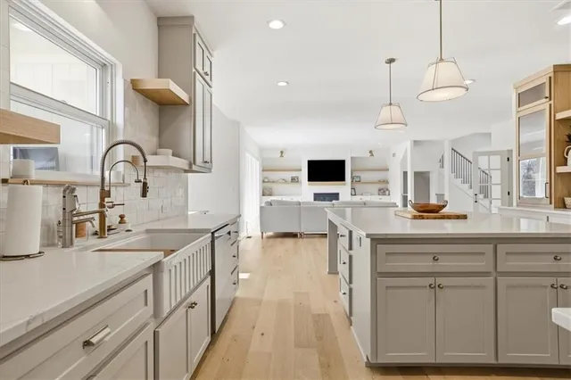 $809,000 | 17711 Mission Ridge, Smithville, MO 64089