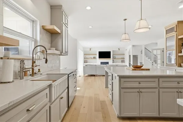 $784,900 | 17711 Mission Ridge, Smithville, MO 64089