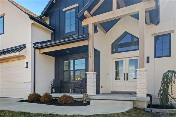 $784,900 | 17711 Mission Ridge, Smithville, MO 64089