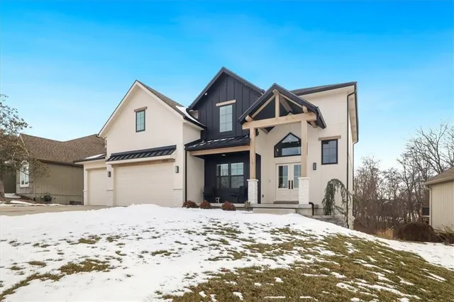 $809,000 | 17711 Mission Ridge, Smithville, MO 64089