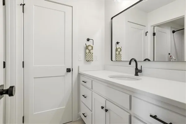 $784,900 | 17711 Mission Ridge, Smithville, MO 64089