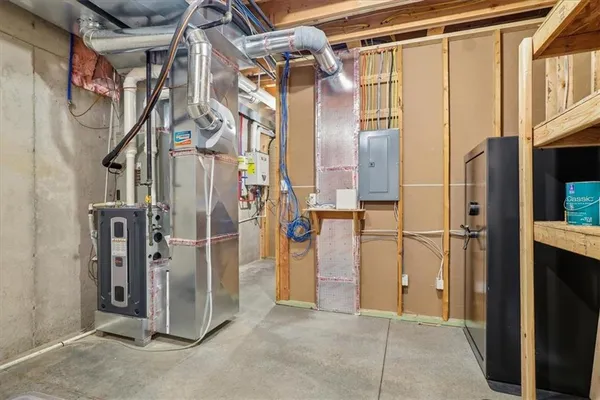 $784,900 | 17711 Mission Ridge, Smithville, MO 64089