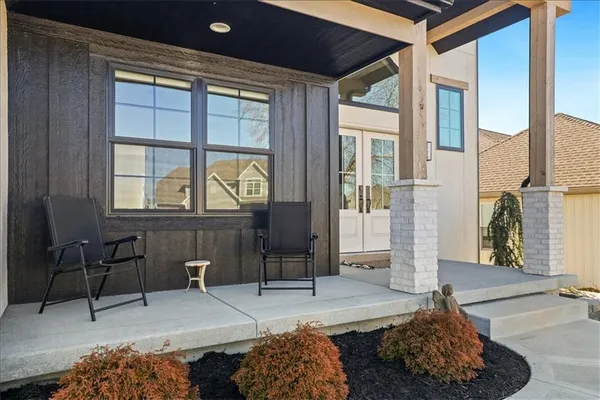 $784,900 | 17711 Mission Ridge, Smithville, MO 64089